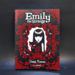 Emily the Strange ขายรวม 4 เล่ม รูปที่ 19