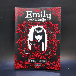 Emily the Strange Dark Times รูปที่ 1