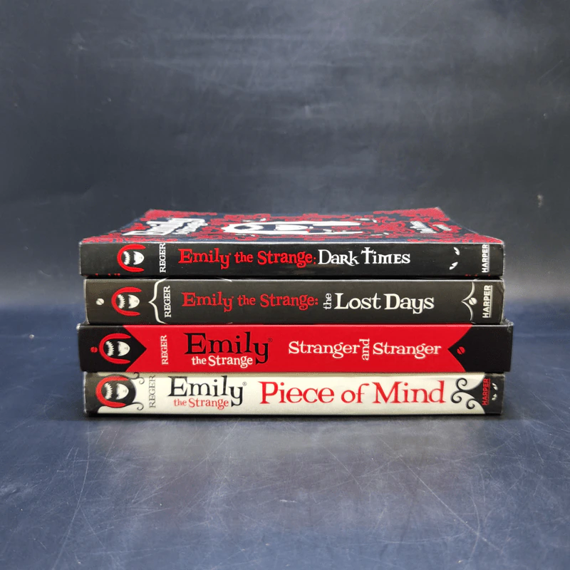 Emily the Strange ขายรวม 4 เล่ม รูปที่ 3