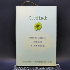 Good Luck ปกแข็ง เวอร์ชั่นภาษาอังกฤษ รูปที่ 1
