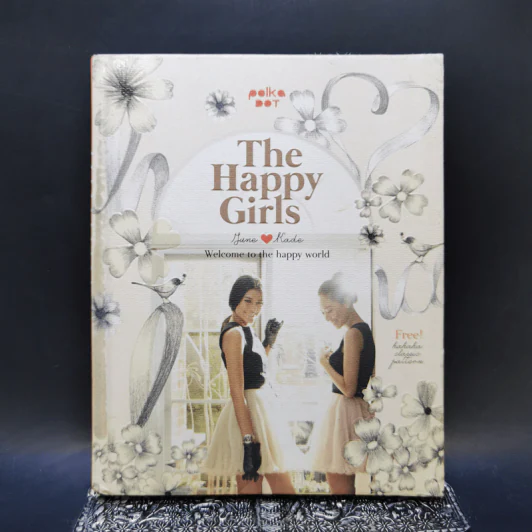 The Happy Girls - สาวิตรี โรจนพฤกษ์, จิรดา โยฮารา รูปที่ 1