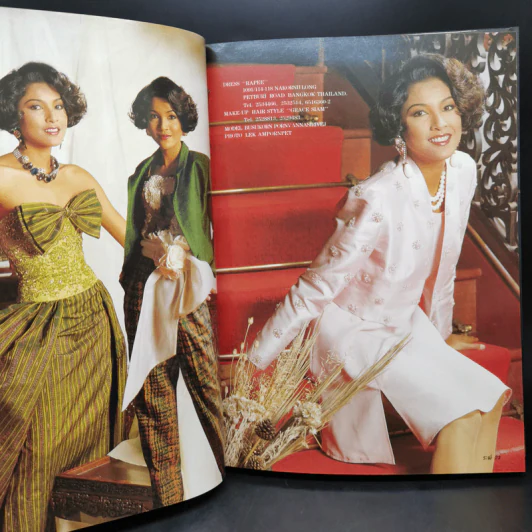 แฟชั่นเดอลุค ฉบับรวมผ้าไทย ผ้าไทยไหมมัดหมี่ รูปที่ 13