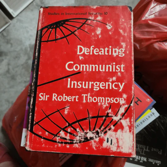 Defeating Communist Insurgency - Sir Robert Thompson รูปที่ 1
