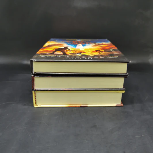 พีระมิดสีเลือด + บัลลังก์แห่งไฟ + ล่าเงาพญางู (ปกแข็ง) - Rick Riordan รูปที่ 3
