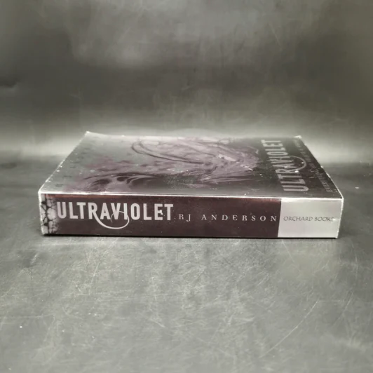 Ultraviolet - R.J. Anderson รูปที่ 3