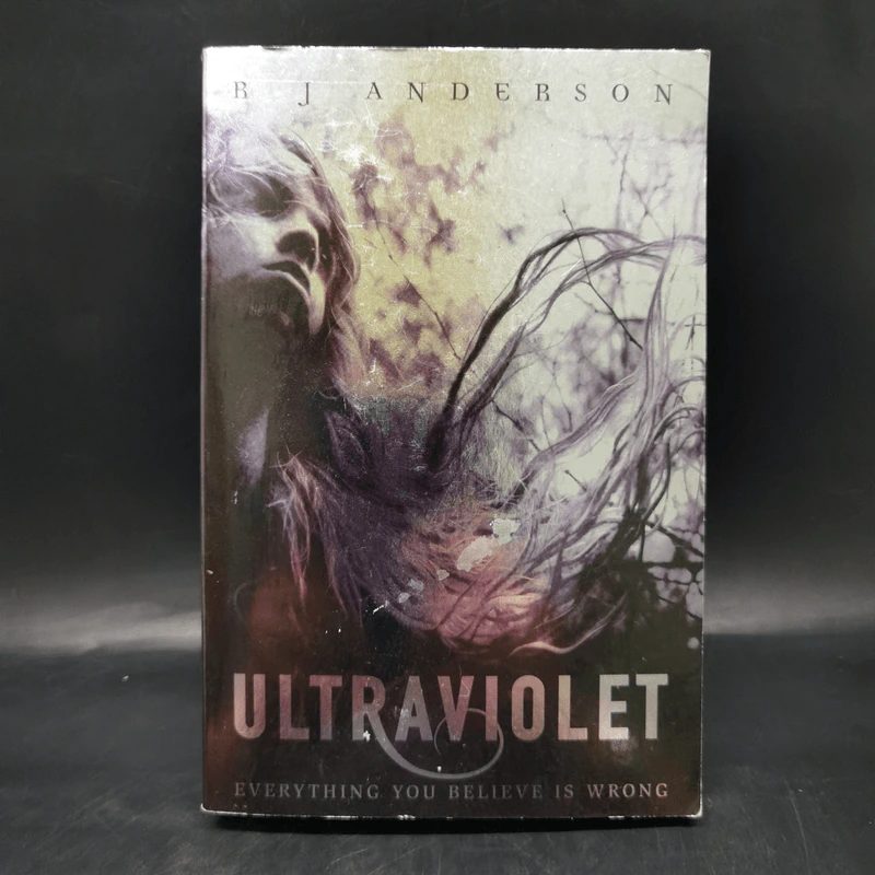 Ultraviolet - R.J. Anderson รูปที่ 1