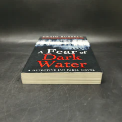 A Fear of Dark Water - Craig Russell รูปที่ 4