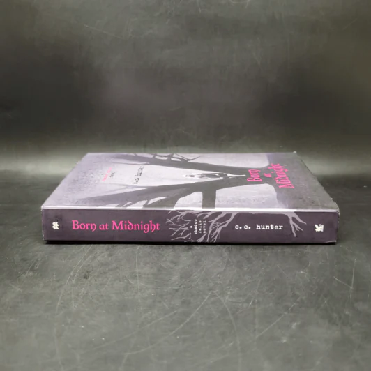 Born at Midnight - C. C. Hunter รูปที่ 3