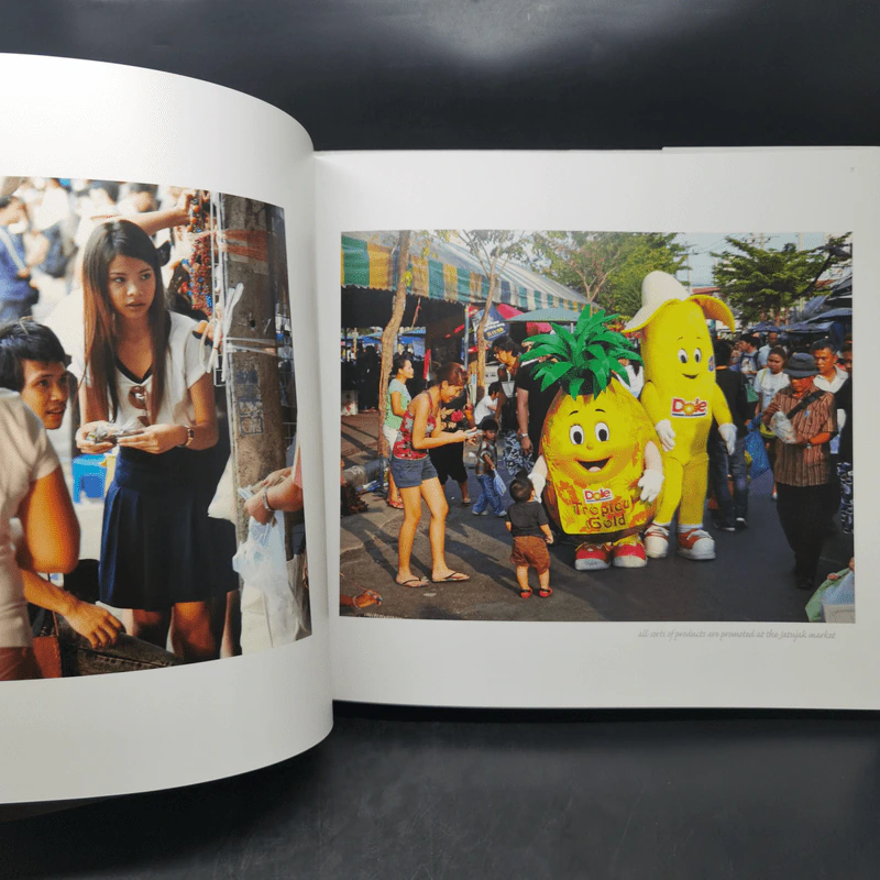 The Jatujak Market of Bangkok - Simon Bonython รูปที่ 10