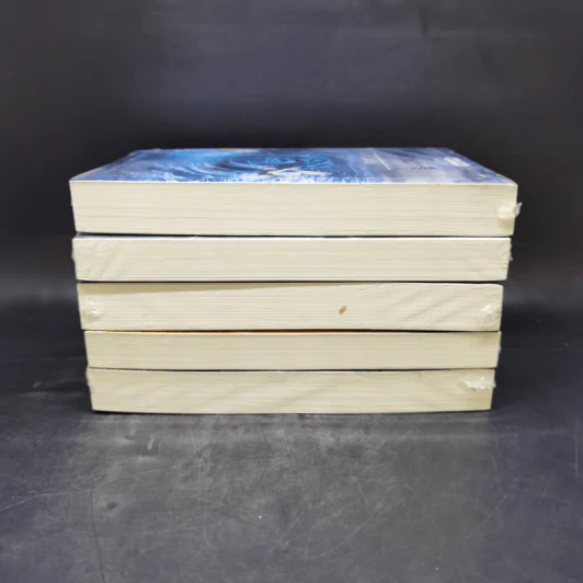นิยายชุด 5 ปรารถนา ได้แก่ กรงพสุธา,ทองพญามาร,พันธะสีเพลิง,ลมอำพราง,วังวนวารี รูปที่ 4