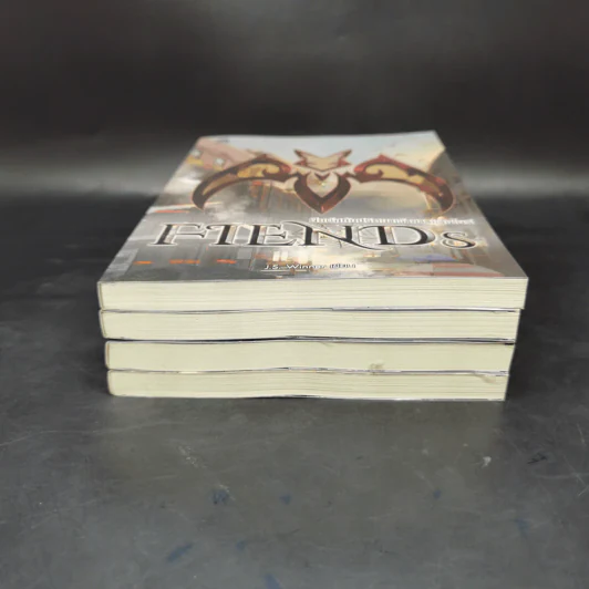 FIENDs ฟินด์สกับจดหมายจากฟีนิกซ์ เล่ม 1-4 - J.S. Winner รูปที่ 3