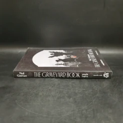 ผจญภัยในสุสาน The Graveyard Book - Neil Gaiman (นีล เกแมน), ลมตะวัน แปล รูปที่ 3