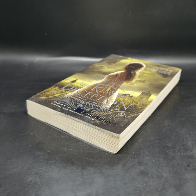 The Kiss of Deception - Mary E. Pearson รูปที่ 7