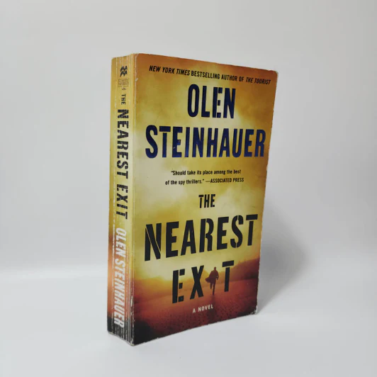 The Nearest Exit - Olen Steinhauer รูปที่ 1