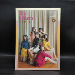 BNK48 1st Photobook "The Sisters" TYPE A รูปที่ 2