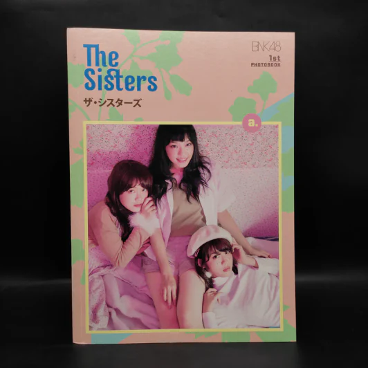 BNK48 1st Photobook "The Sisters" TYPE A รูปที่ 1