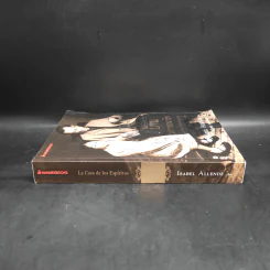 บ้านปรารถนารัก : La Casa De Los Espiritus - Isabel Allende รูปที่ 3