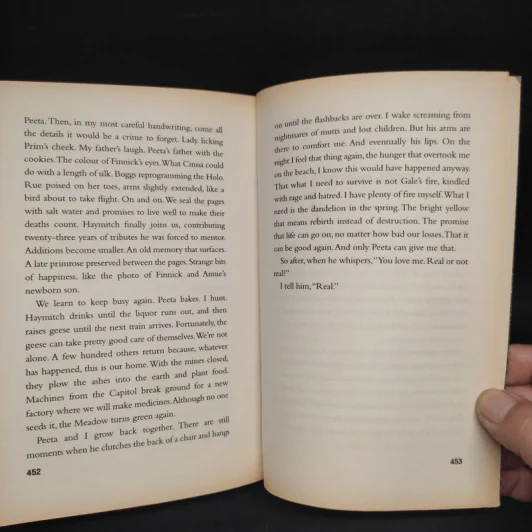 The Hunger Games: Mockingjay - Suzanne Collins รูปที่ 7