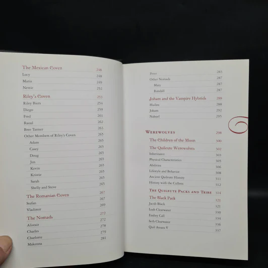 The Twilight Saga: the official illustrated guide - Stephenie Meyer รูปที่ 7