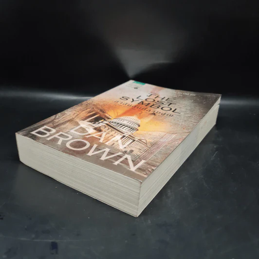 The Lost Symbol สาส์นลับที่สาบสูญ (ปกอ่อน) - แดน บราวน์ (Dan Brown) รูปที่ 4