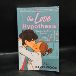 The Love Hypothesis Novel - Ali Hazelwood รูปที่ 1