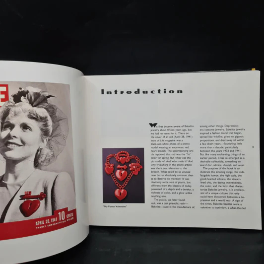 The Bakelite Jewelry Book รูปที่ 8