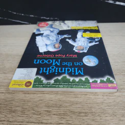 Midnight on the Moon - Mary Pope Osborne รูปที่ 4