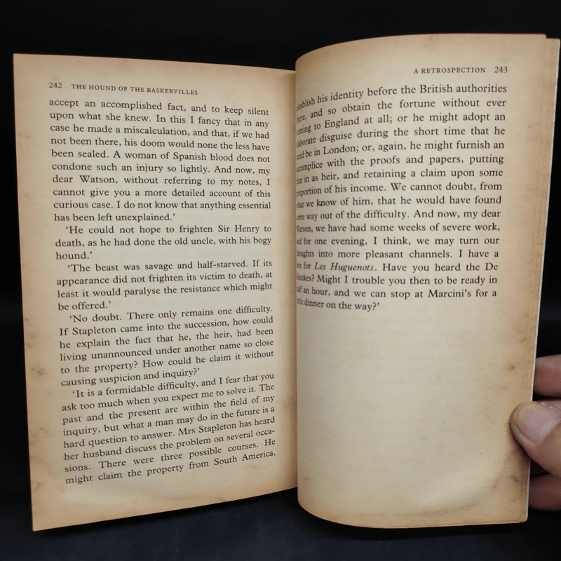 The Hound of the Baskervilles - Puffin Classics รูปที่ 8