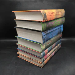 Harry Potter Year 1-7 แฮร์รี่ พอตเตอร์ 7 เล่มจบ (ปกแข็ง) - J.K.Rowling รูปที่ 4