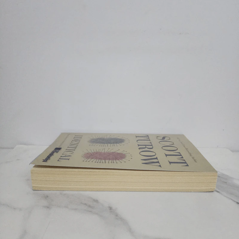 Identical - Scott Turow รูปที่ 3