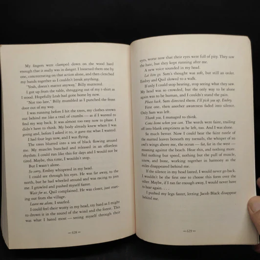 Eclipse + Breaking Dawn + New Moon - Stephenie Meyer รูปที่ 8