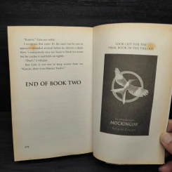 The Hunger Games Catching Fire - Suzanne Collins รูปที่ 8