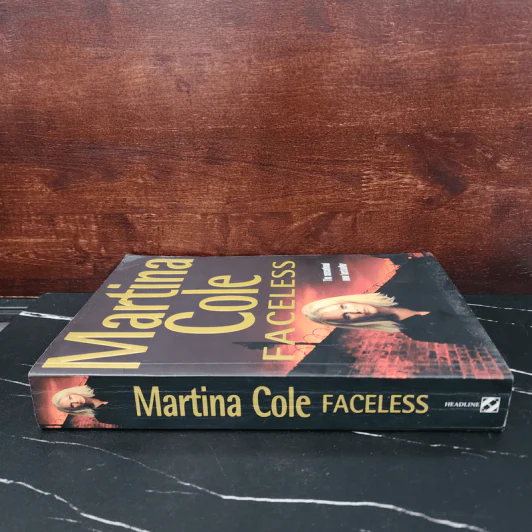Faceless - Martina Cole รูปที่ 2