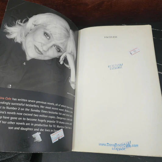 Faceless - Martina Cole รูปที่ 7
