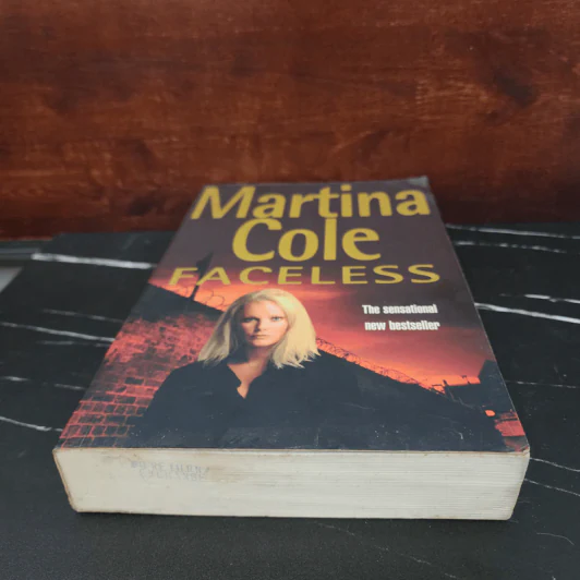 Faceless - Martina Cole รูปที่ 4