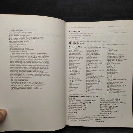 Oxford Guide To British And American Culture - Varios Autores รูปที่ 5