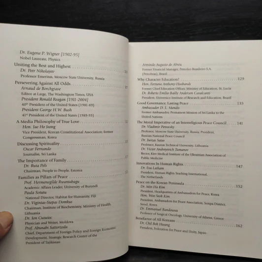 Peace King: Essays on the Life and Work of Rev. Dr. Sun Myung Moon รูปที่ 8