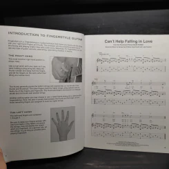 Fingerpicking Standards: 17 Songs Arranged for Solo Guitar in Standard Notation & Tablature รูปที่ 5