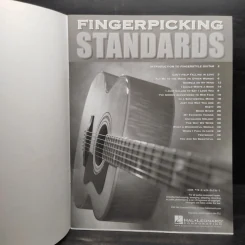 Fingerpicking Standards: 17 Songs Arranged for Solo Guitar in Standard Notation & Tablature รูปที่ 5