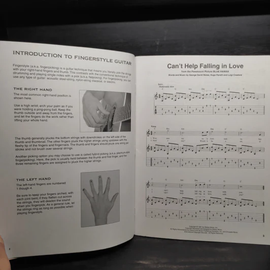 Fingerpicking Standards: 17 Songs Arranged for Solo Guitar in Standard Notation & Tablature รูปที่ 5