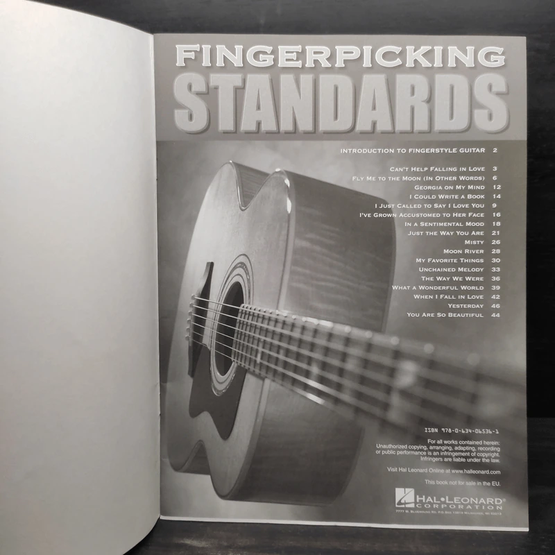 Fingerpicking Standards: 17 Songs Arranged for Solo Guitar in Standard Notation & Tablature รูปที่ 5