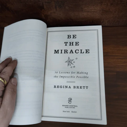 Be the Miracle - Regina Brett รูปที่ 9