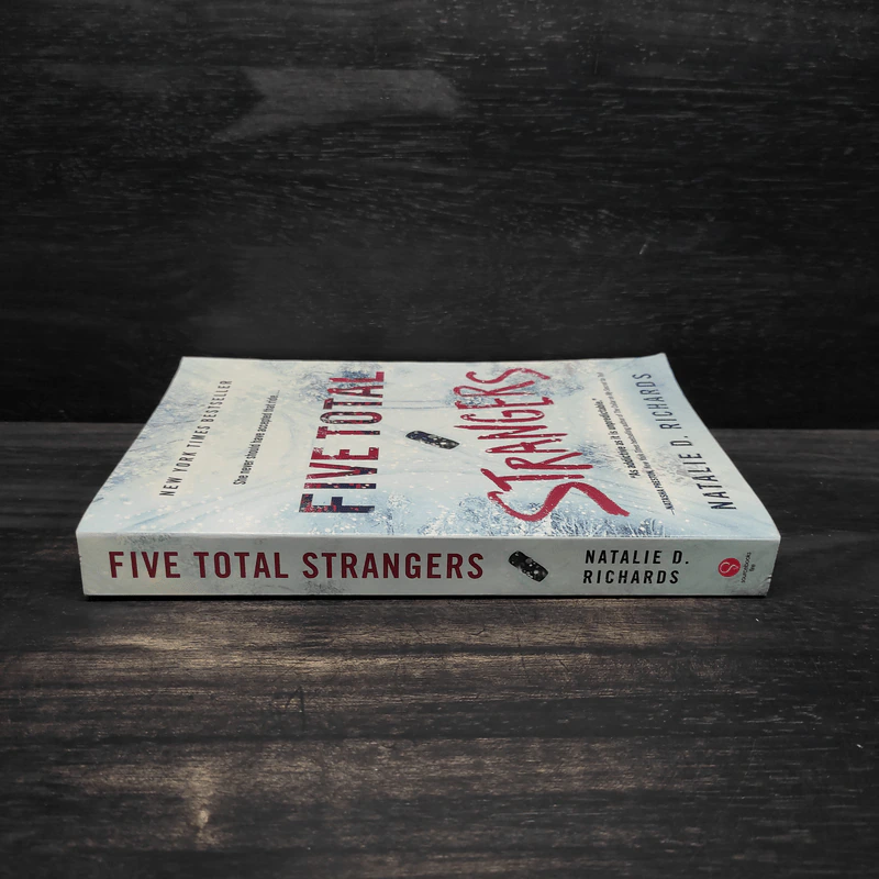 Five Total Strangers - Natalie D. Richards รูปที่ 3