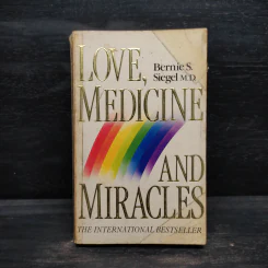 Love, Medicine and Miracles - Bernie S. Siegel รูปที่ 1