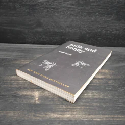 Milk and Honey - Rupi Kaur รูปที่ 4