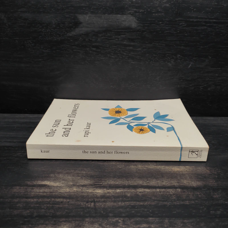 The Sun and Her Flowers - Rupi Kaur รูปที่ 3
