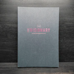 The Visionary ถอดรหัสกษัตริย์ผู้มองเห็นอนาคต - ทีมงานสานต่อที่พ่อทำ รูปที่ 1