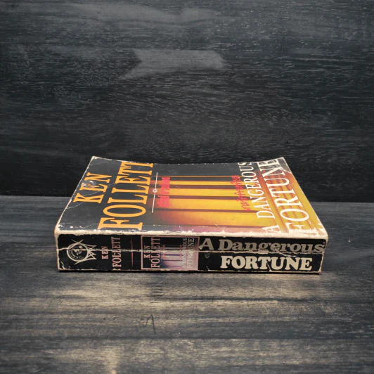 เกมรักหักเหลี่ยม - Ken Follett, สุวิทย์ ขาวปลอด รูปที่ 3