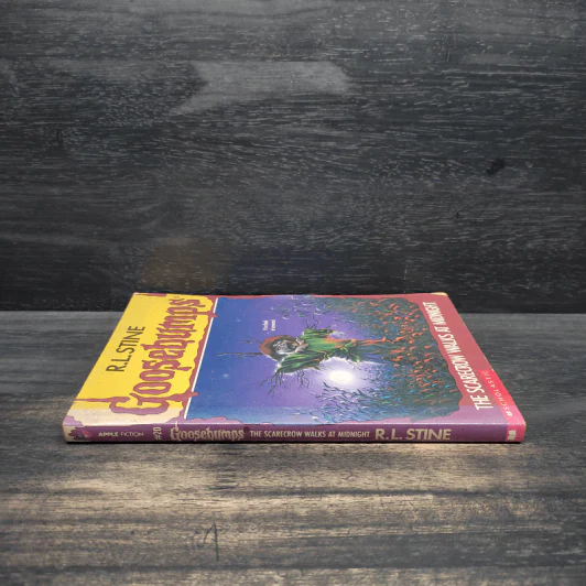 Goosebumps The Scarecrow Walks at Midnight - R.L.Stine รูปที่ 3