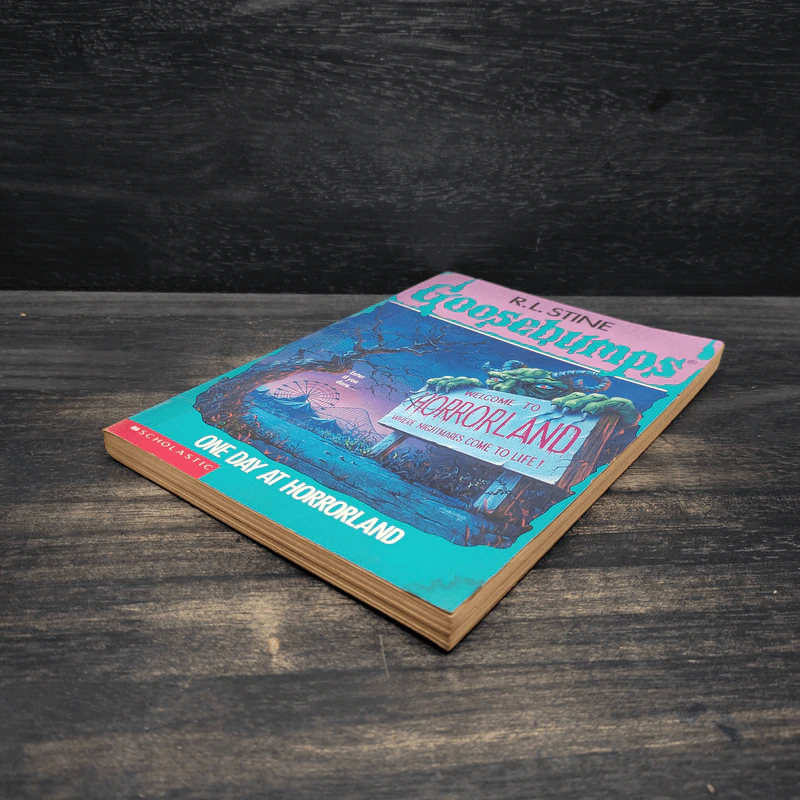 Goosebumps One Day at Horrorland - R.L.Stine รูปที่ 4